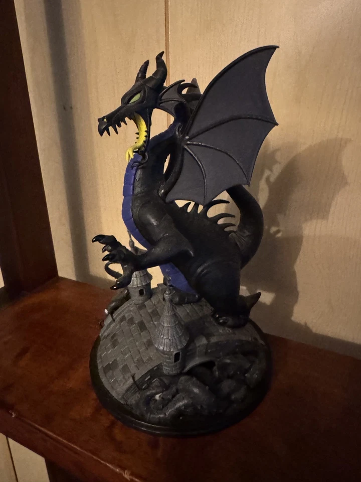 Disney: 8,5 «Малефисента дракон Q-Fig Max Elite мост диорама злодеев совершенно новый - Изображение 3 из 3