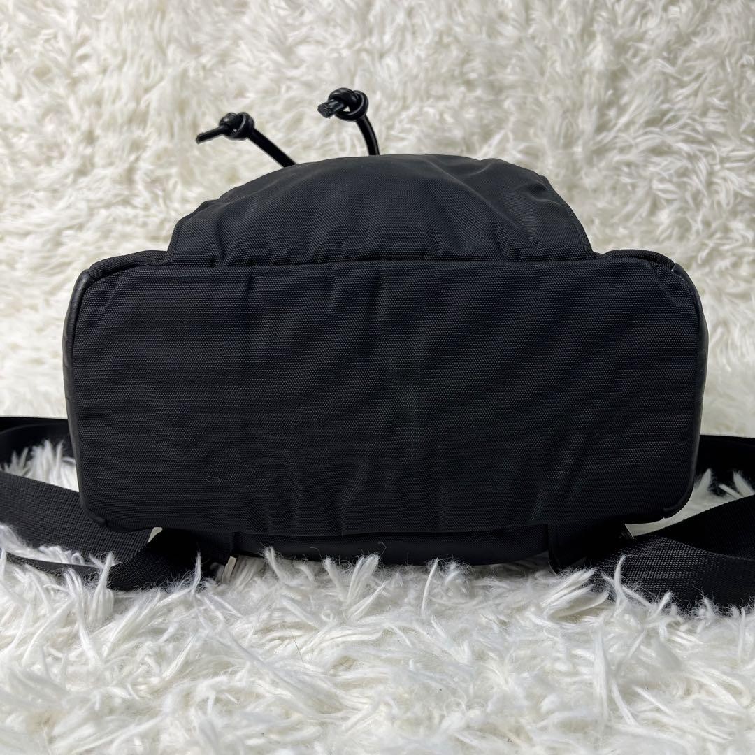 Gucci backpack with drawstring and logo embossed … - image 6