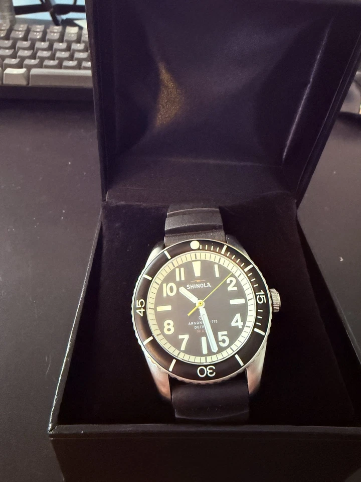 Reloj Shinola 42MM The Duck Caucho Negro S0100900110 correas extra incluidas Foto 3 de 4