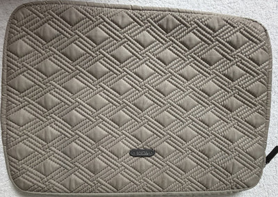 Tumi Beige Quilted Padded Nylon Zip Tablet Sleeve/Pouch 14 x 9.5 in