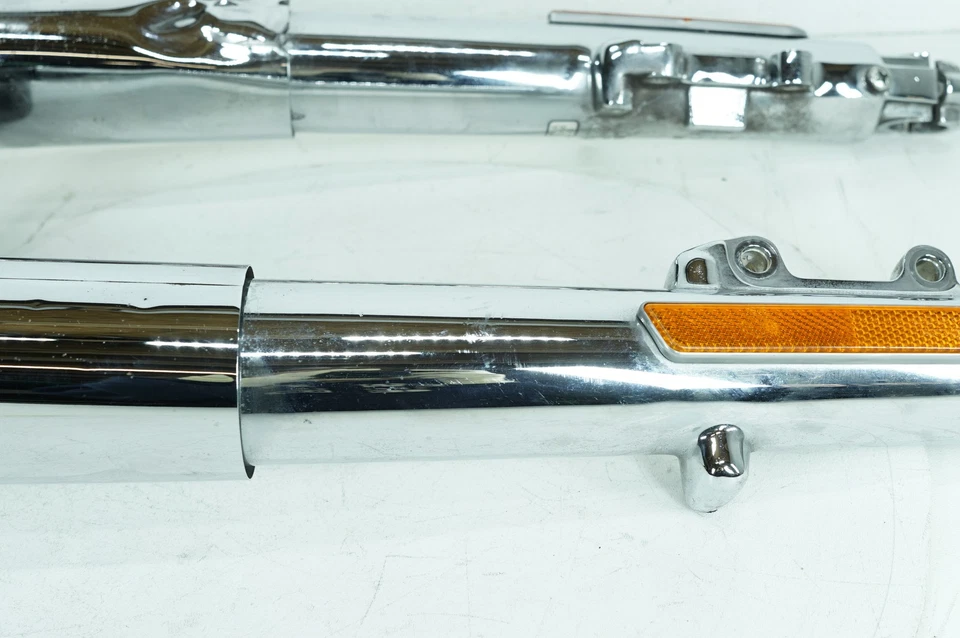 07 Harley Touring CVO Electra Screamin Juego de triple árbol delantero y patas de horquilla deslizantes Foto 3 de 4