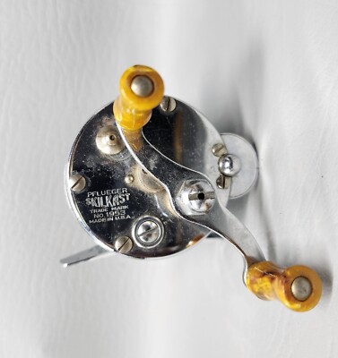 リール PFLUEGER SKILKAST NO.1953 MADE IN USA VINTAGE PFLUEGER SKILKAST 1953 WITH TAN BAKELITE KNOBS AND