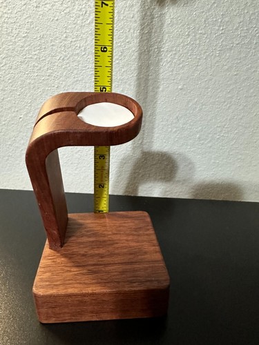 Soporte de escritorio para Apple Watch resistente resistente - madera oscura - base de madera maciza - Imagen 13 de 16