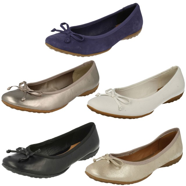 clarks softwear ballerina