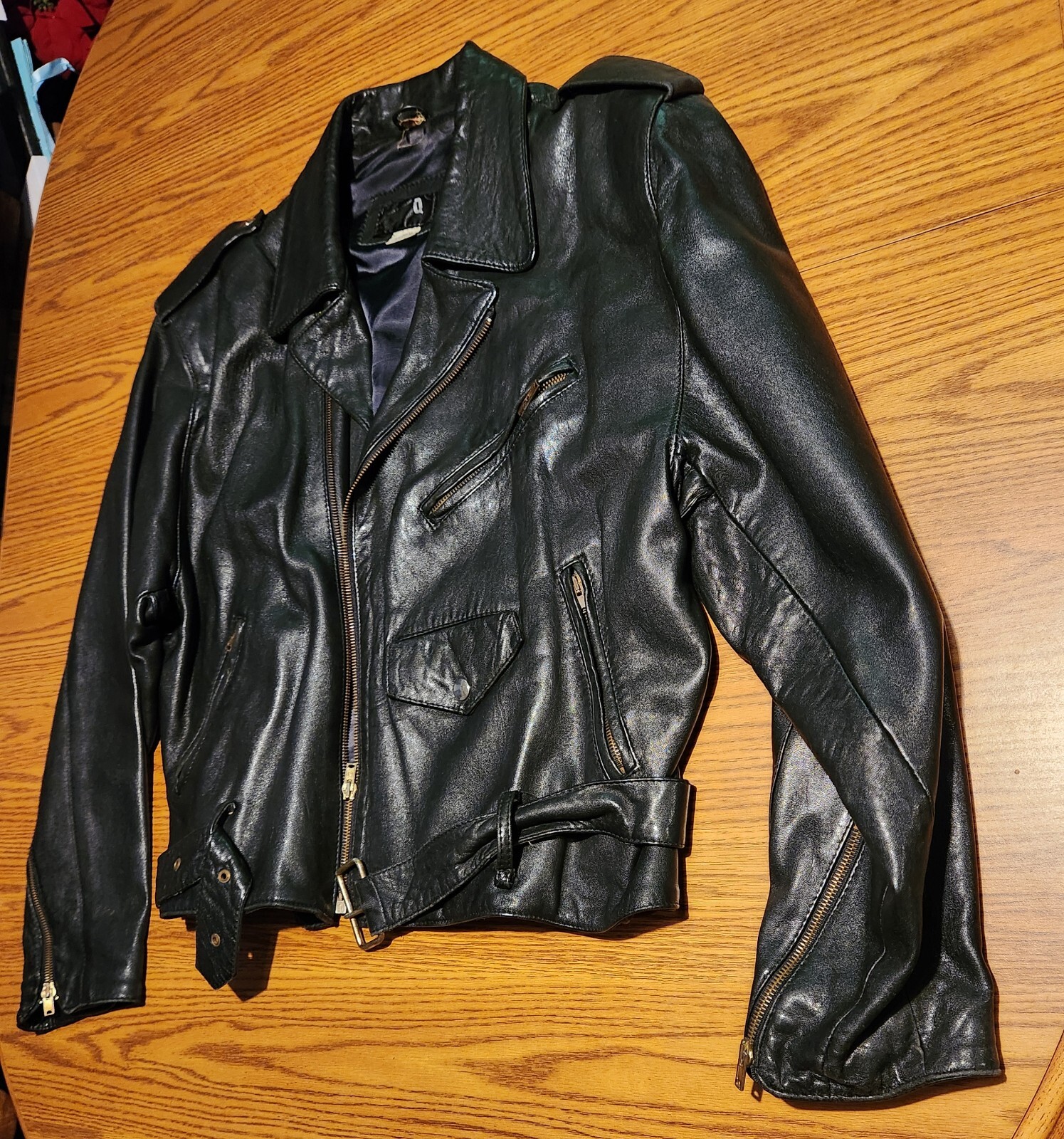 Perfecto Style English Leather "Q" Brand Jacket Sz M Made In England. EUC.
