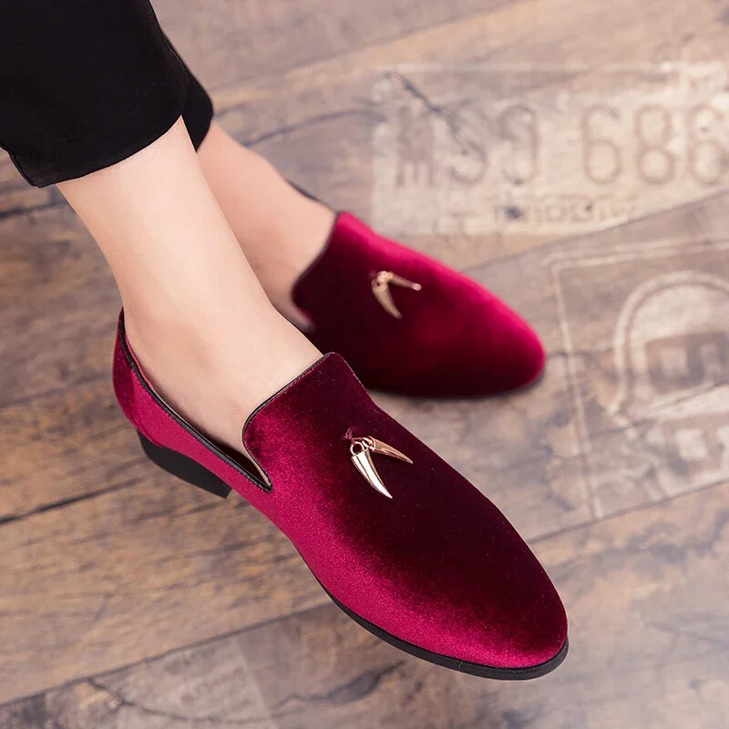 SAOLA Mocassini eleganti moda a punta in velluto scarpe uomo casual eleganti formali calzature