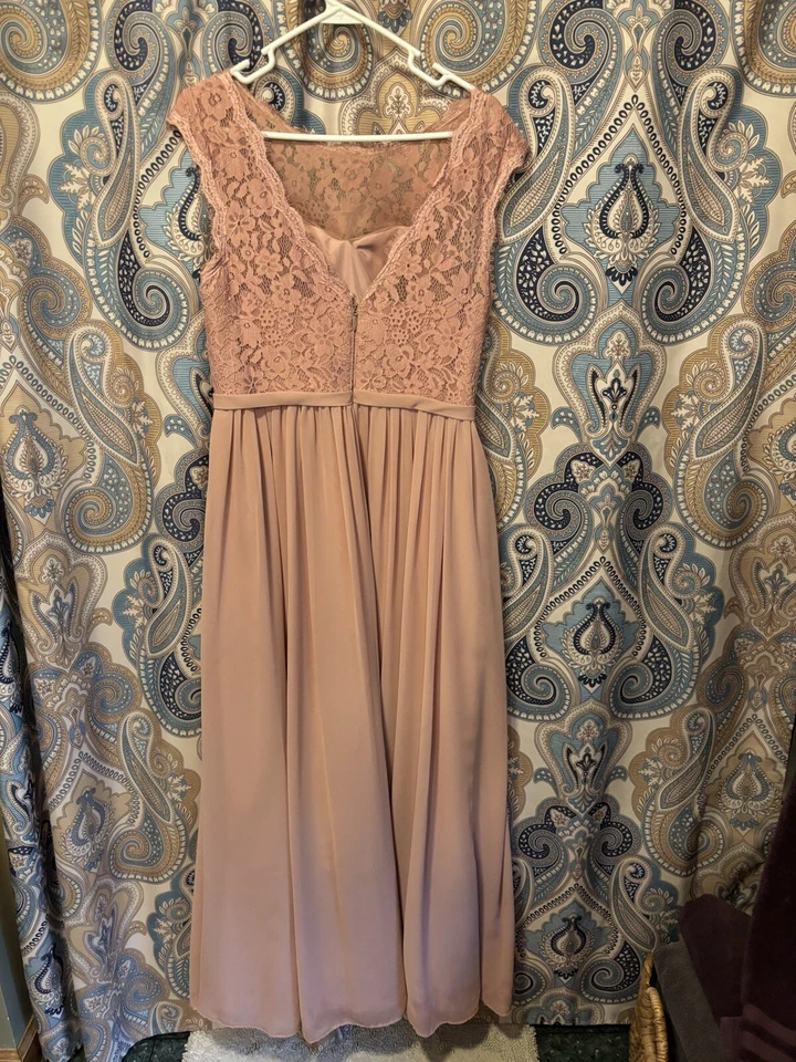 Vestido de Dama de Honor Azazie, Rosa Polvorienta, Cuello Barco, Top de Encaje Espalda en V, Hasta el Suelo Talla 12 Foto 2 de 3