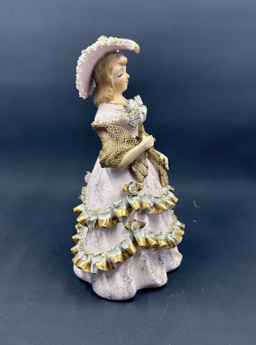 Geo vintage. Juego de 3 estatuillas de vestir Z. Lefton China-Lady rosa/blanco y dorado - Imagen 7 de 19