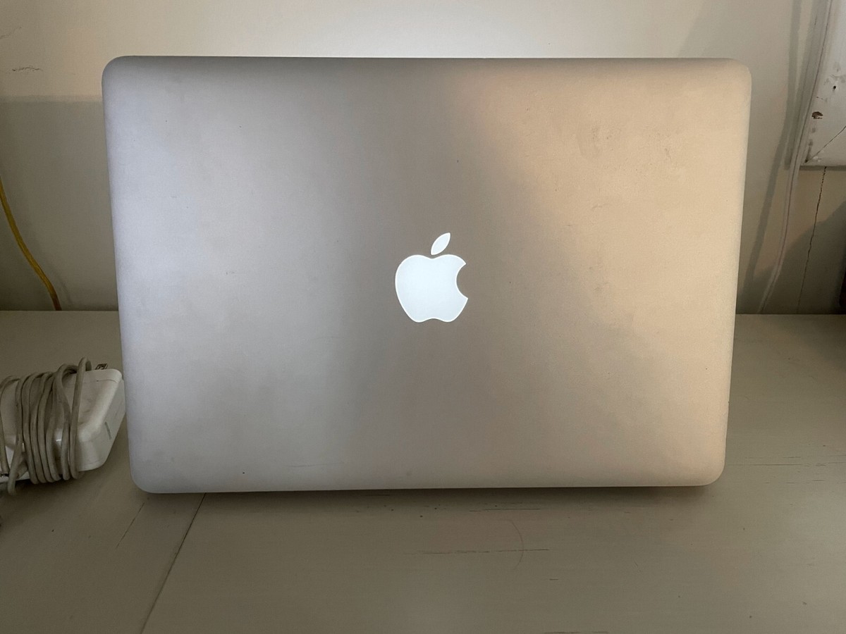 macbook air 13-inch mid 2012 4GB, 525GB SSD, Intel Core i5 macbook air 13-inch mid 2012 4GB, 525GB SSD, Intel Core i5