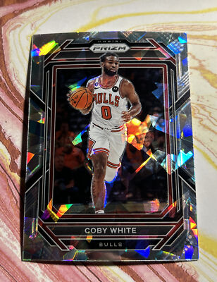 Coby White 2022-23 Panini Prizm Silver Cracked Ice #71 Bulls
