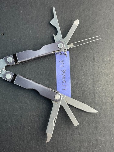 Leatherman Micra 10 in 1 Multitool - Various Colors Anodized Aluminum - Picture 34 of 274