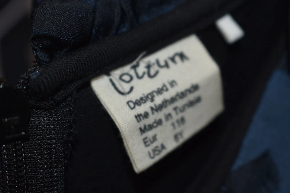 Vestido de fantasía Jottum negro de algodón y encaje para niñas talla 6 en oferta df Foto 2 de 4