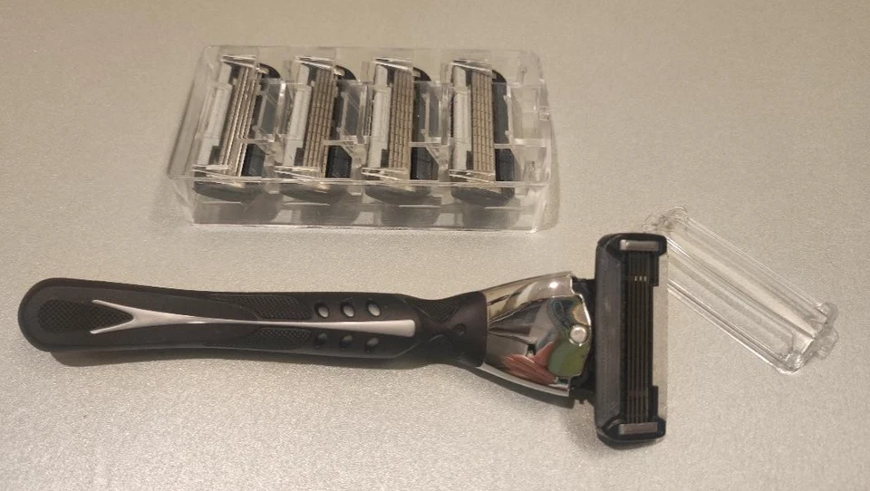 Balea precision 5 Flex Pro Rasierer , neu , plus Klingen 4 stück ohne OVP - Bild 4 von 4