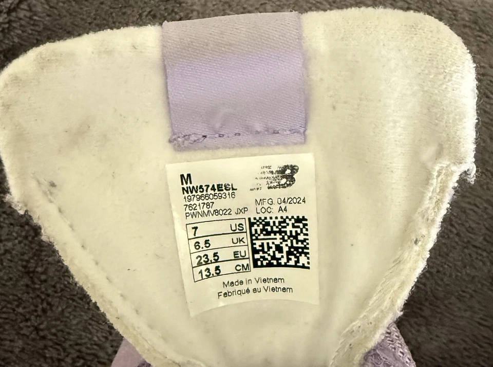 New balance Toddler Size 7 Easy On/off Purple - Image 4 of 4