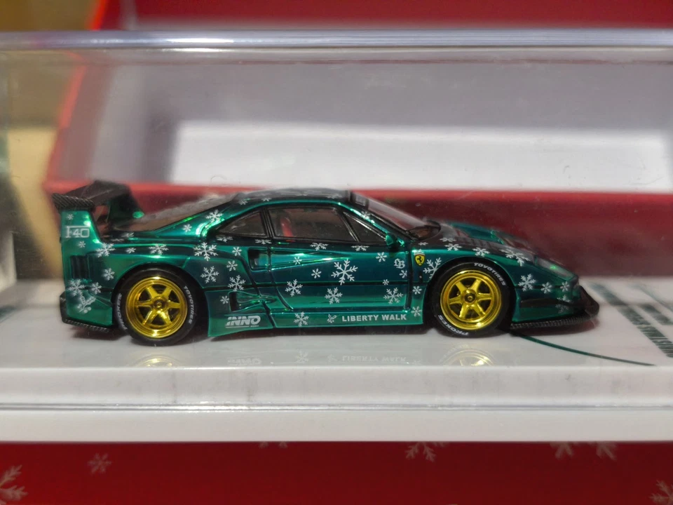 Inno 64 Chase Liberty Walk LBWK F40 Christmas Special Edition 2023 Green - Image 4 of 4