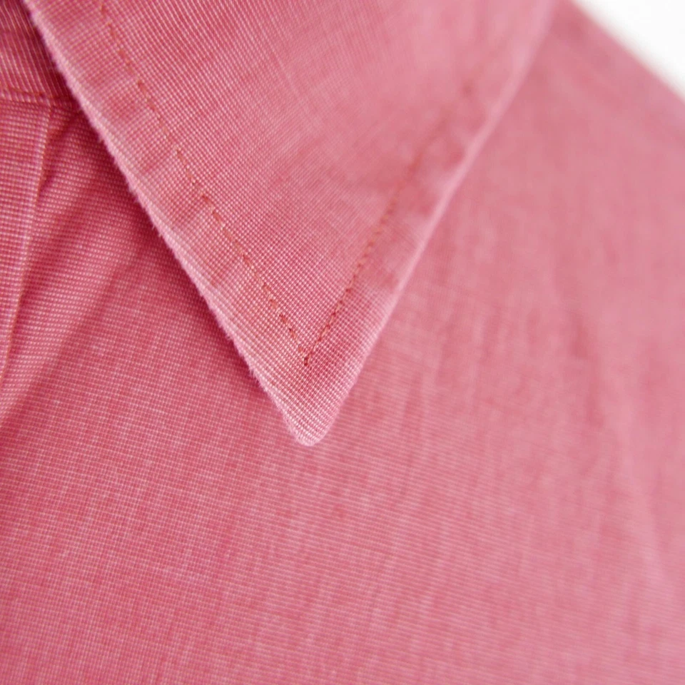 Camisa de bolsillo Banana Republic para hombre con botones roja ladrillo liso M Foto 3 de 4