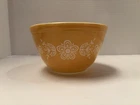 Pyrex Vintage Butterfly Gold Mixing Nesting Bowl #401 1.5pt