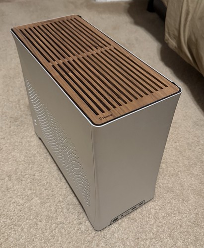 Fractal Design Era 2 Gaming Computer Gehäuse FDCERA2N01