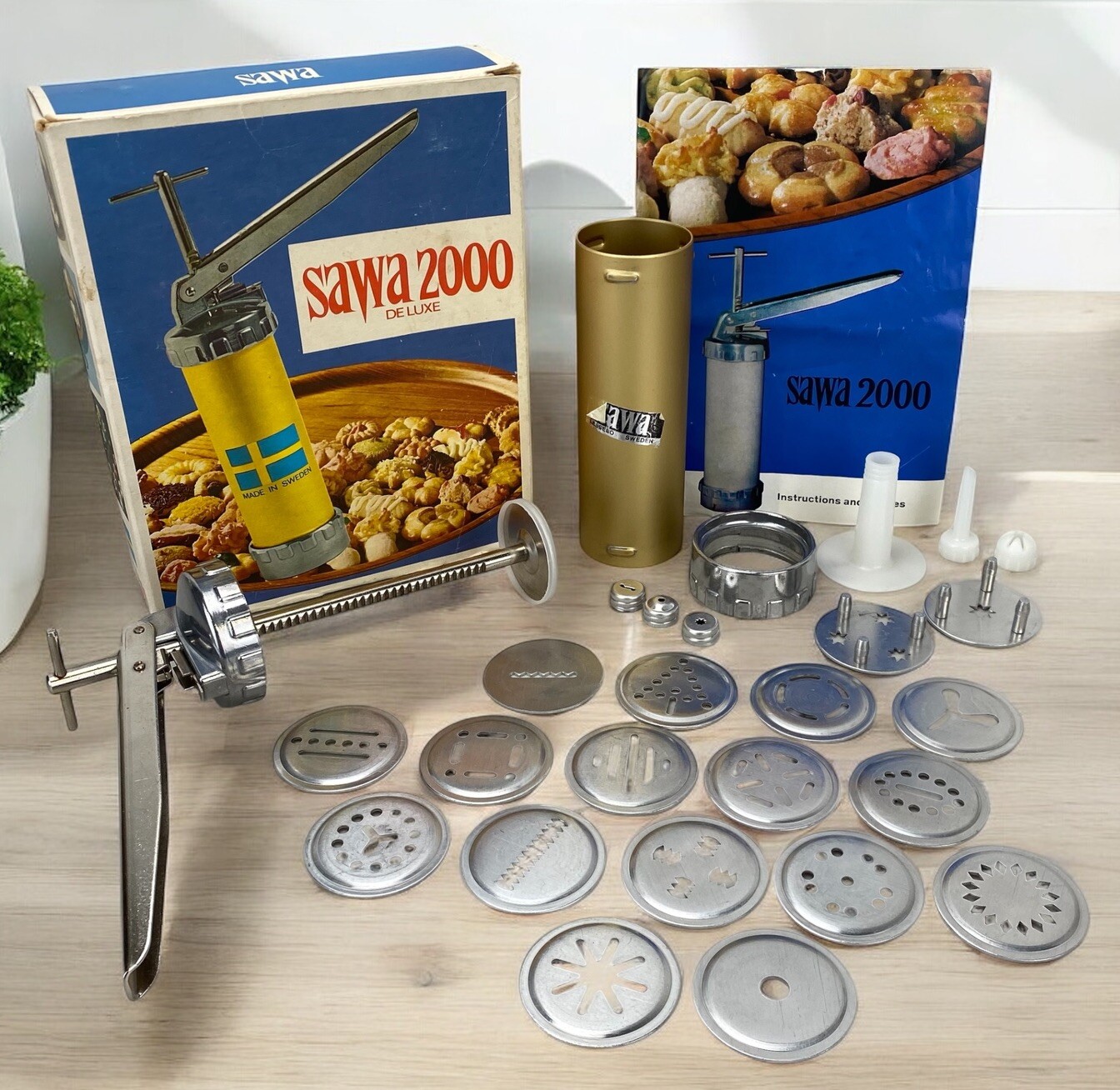 VTG SAWA 2000 Cookie Press Deluxe Sweden Metal Original Box 29 Pieces - Complete