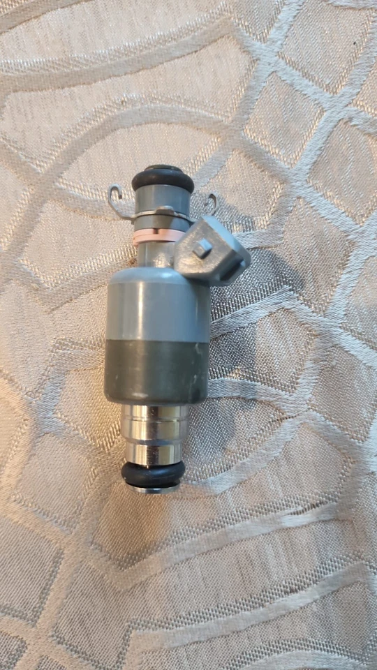 Injetores de combustível ACDelco 217-274 para 1991-92 Isuzu Stylus/ 1992-93 Geo Storm 1,6L - Imagem 2 de 3