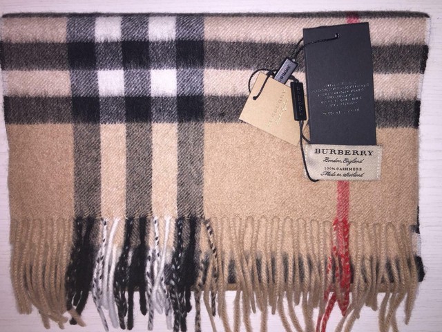 burberry sciarpa costo