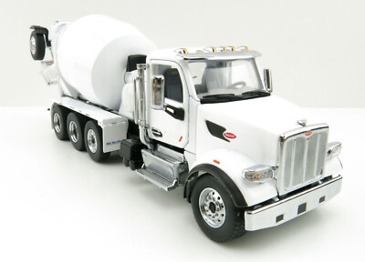 Diecast Masters 71074 Peterbilt 579 McNeilus Bridgemaster Concrete