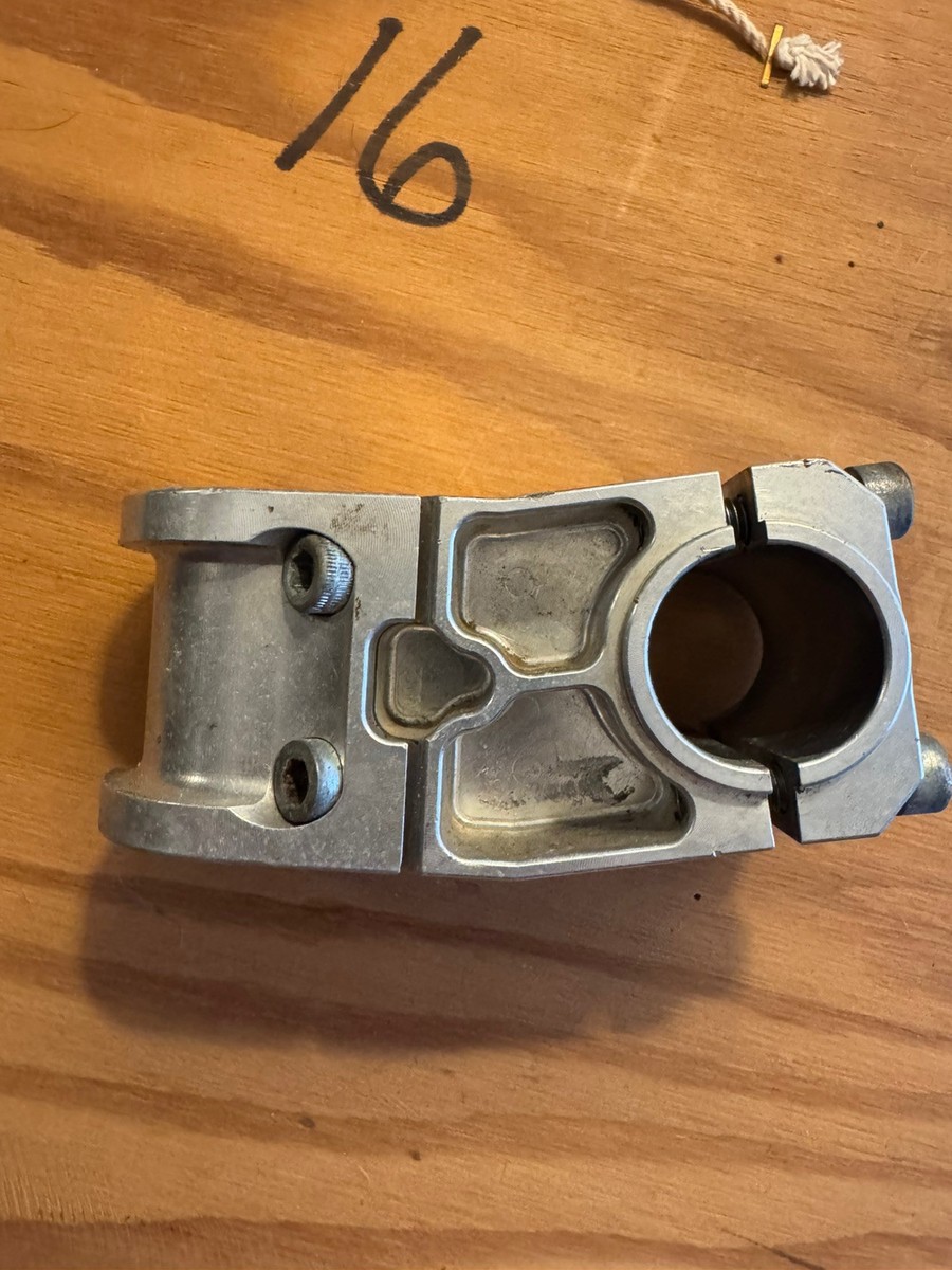 Vintage Azonic Shorty Deluxe threadless stem 1-1/8” 25.4