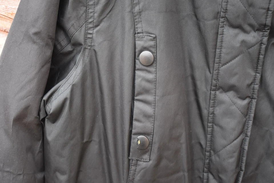 CB Sports Mountain Explorer Rain Coat Black Size Large Pit to Pit 21" L37" - Image 2 of 4