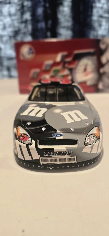 2004 Elliot Sadler #38 M&Ms Daytona Special Nextel Cup Inaugural Season Edi 1:24 - Image 3 of 4