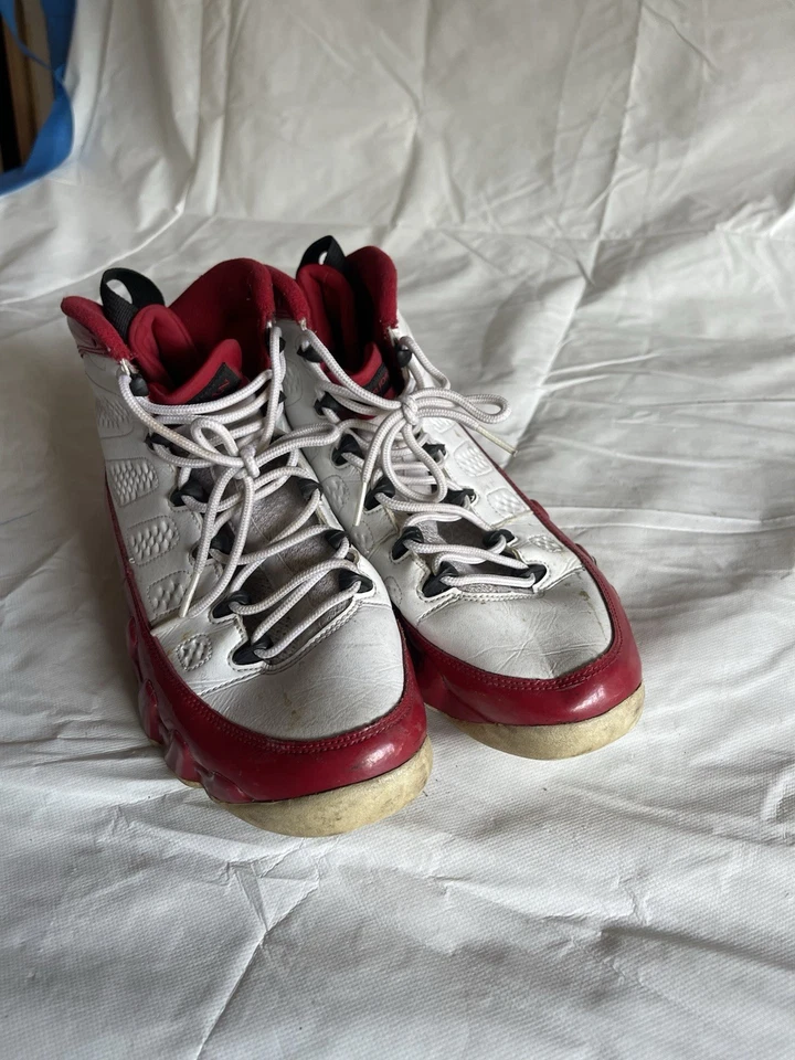 Nike Air Jordan 9 Retro Gimnasio Rojo Foto 4 de 4