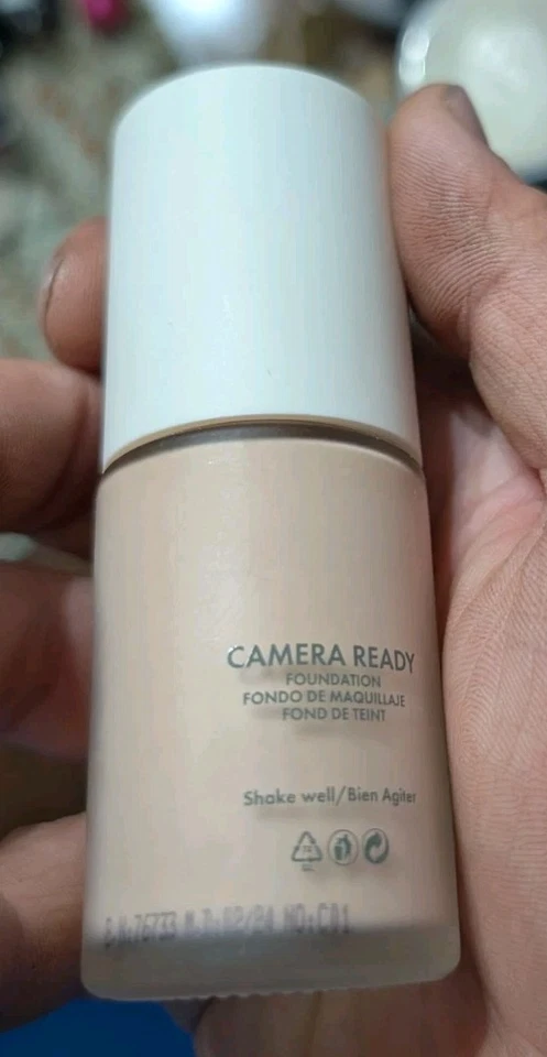 Farmasi VFX Pro Foundation Camera Ready Full Coverage C01 - Image 4 of 4