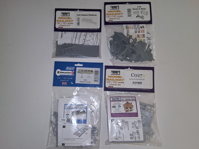 Dapol Modelleisenbahn Plastikbausätze, C 10, 18, 22 & 27, Spur OO/HO
