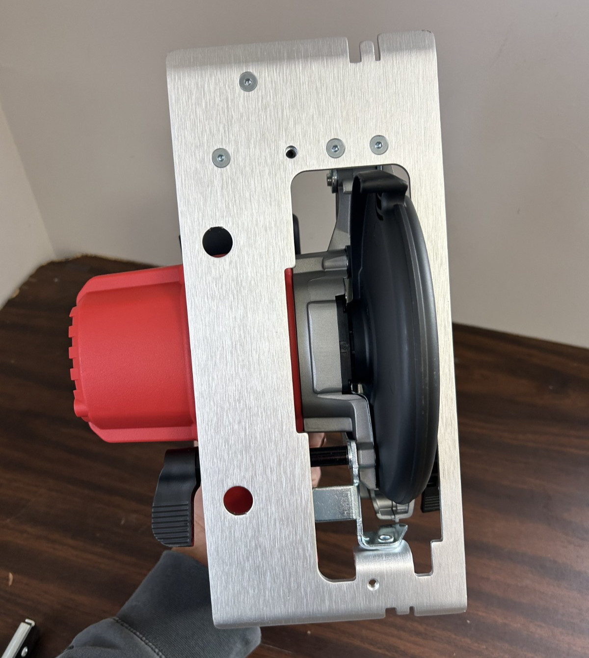 M18 Cordless Lithium-Ion 6-1/2" Circular Saw - 2630-20 - MILWAUKEE - BARE TOOL