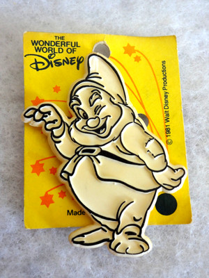HAPPY - Schneewittchen & die sieben Zwerge - Disney - Vintage - 1981 - PIN BADGE