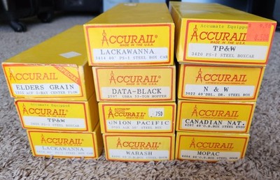 Ho Scale Accurail Assorted set of 11. See pictures and details