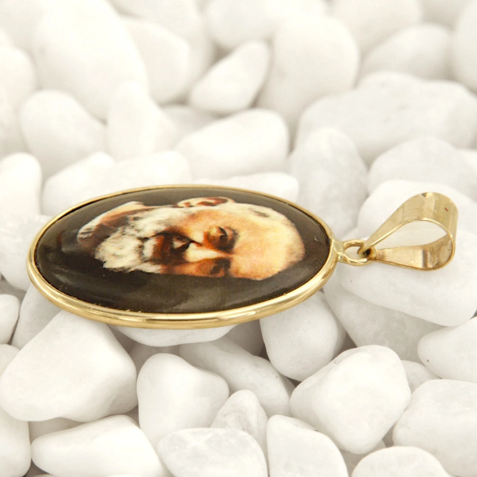 14k gold and porcelain saint pio italian pendant