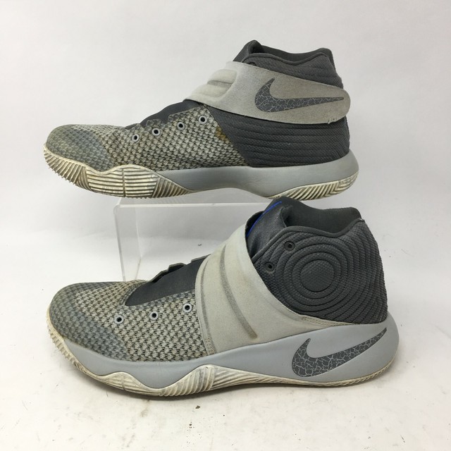 kyrie new shoes 2016