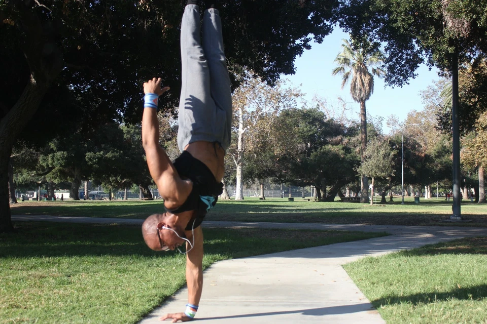 VRGATA Wrist Wraps for Crossfit, Calisthenics, Gym, Weightlifting - Image 4 of 4