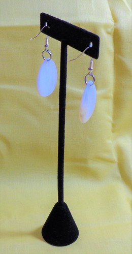 DANGLING WHITE SEASHELL EARRINGS - Picture 3 of 3