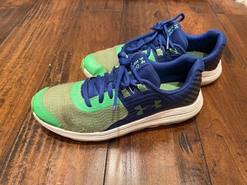 under armour boys 3024829-300 size 7 blue lime green