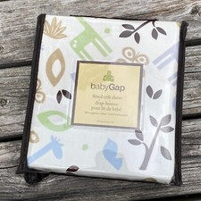 Baby GAP 100 Organic Cotton Fitted Crib Sheet: Safari 250 Thread Count 