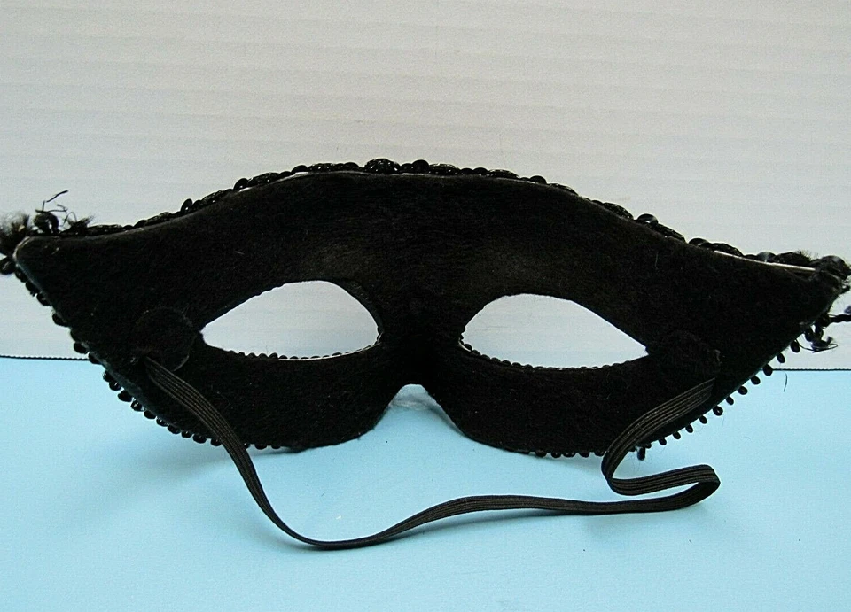 FANCY BLACK & SILVER BEADED MASQUERADE EYE MASK ~ PARTY, MARDI GRAS, HALLOWEEN - Image 4 of 4