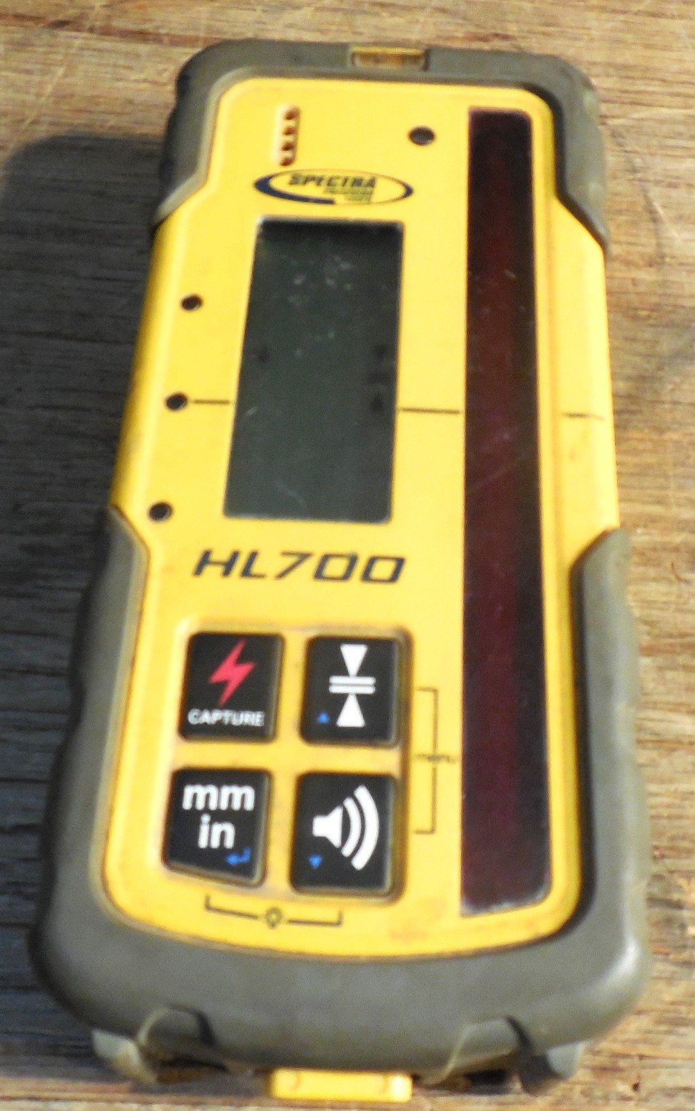 Trimble HL700 Spectra Precision Radio Laser Receiver - pwrs up, looks complete