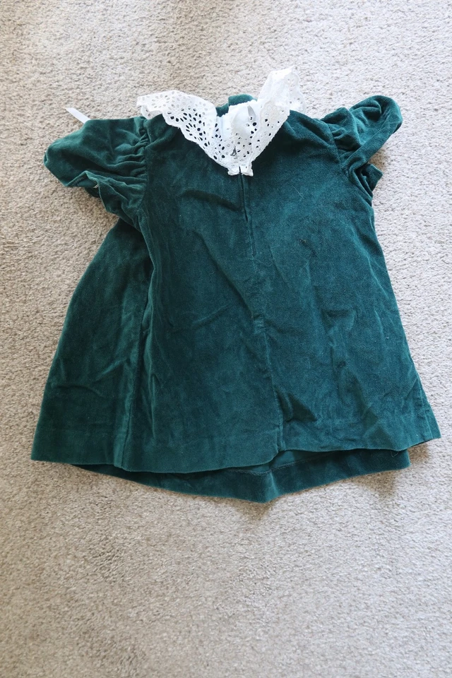 Vestido de terciopelo verde con cuello de encaje para niñas Lad of Philadelphia 2T vacaciones Foto 2 de 4