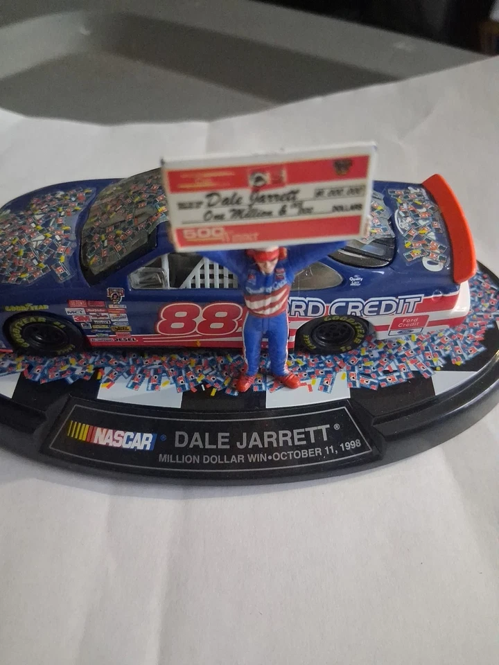 Dale Jarrett 1999 Escala 1:43 Vintage NASCAR Diecast Car Million Dollar Baby Foto 2 de 4