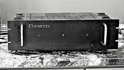 BRYSTON 3B power amp. STEREO / MONO 100w per channel