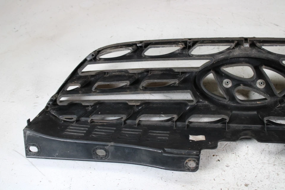 Hyundai Genesis 2010-2012 cupé parachoques delantero radiador rejilla central superior fabricante de equipos originales Foto 3 de 4