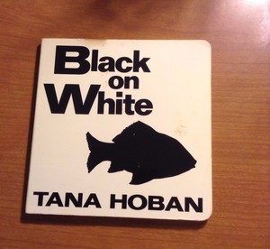 black and white book tana hoban