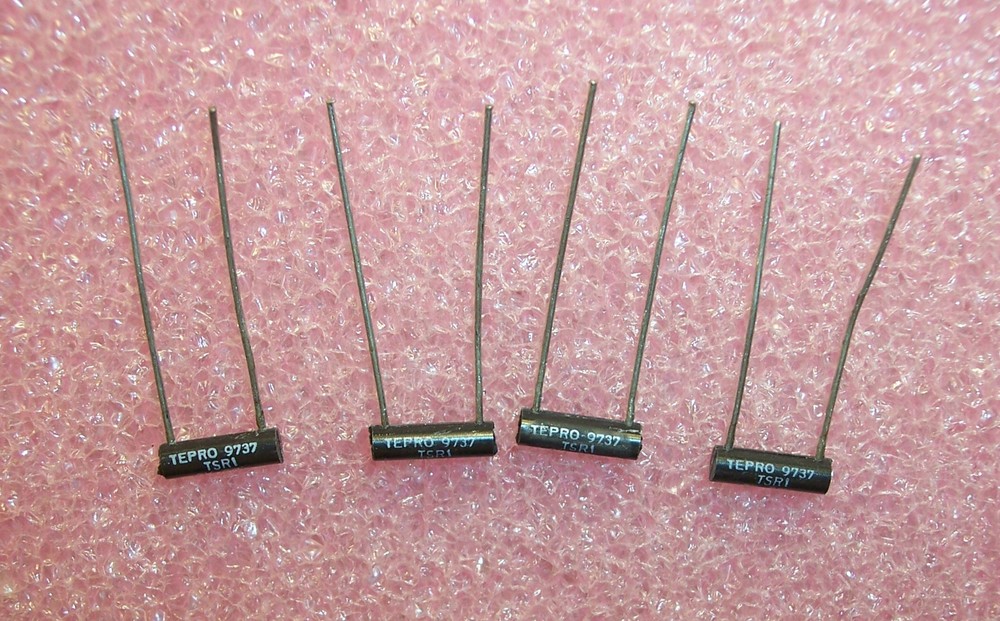 QTY (20) TSR1-3K-3% TEPRO RADIAL WIREWOUND RESISTORS 3K Ohm 1W 3%