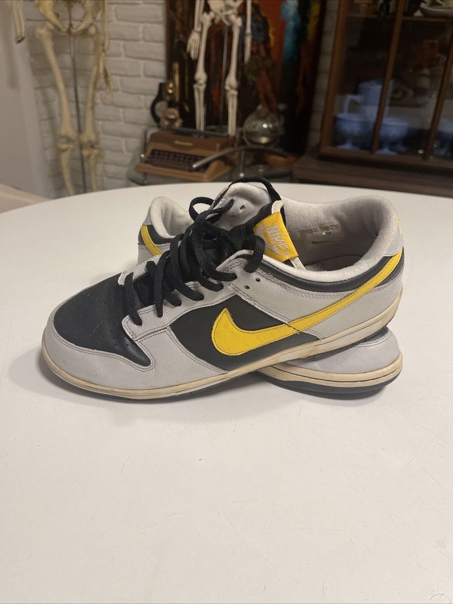 2005 Nike Dunk Low Black Varsity Maize Neutrel Grey Yellow 309431 071  Size 11